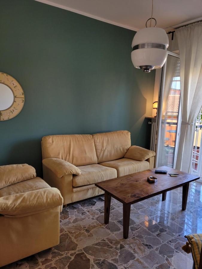 Garda Best Living Apartment เดเซนซาโนเดลการ์ดา ภายนอก รูปภาพ